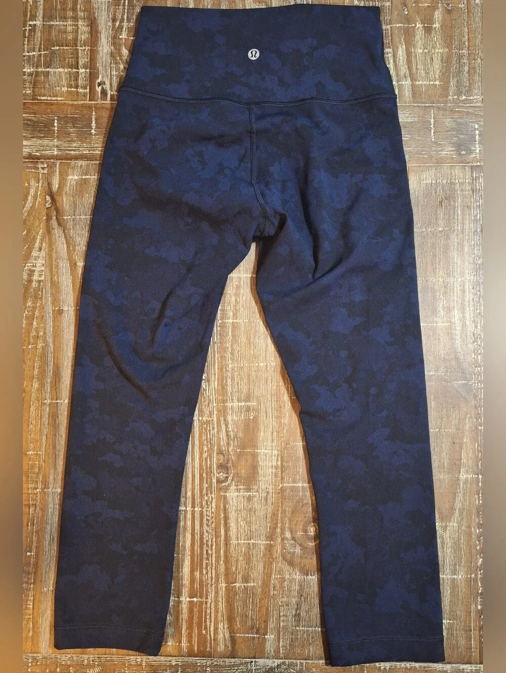 Lululemon Capri Leggings Womens Size 4 Athletic Workout‎ Black/Blue Logo